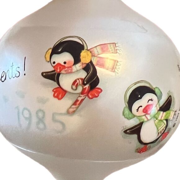 Vintage Hallmark Keepsake Ornament. 1985. “Good Friends” w/ Box. Rare! - Picture 2 of 7